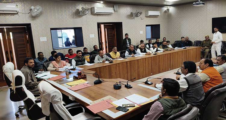 Trade Bandhu Meeting Held Under the Chairmanship of CDO