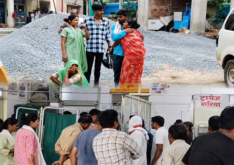 sultanpur-scorpio-bike-accident-two-friends-killed-one-critical